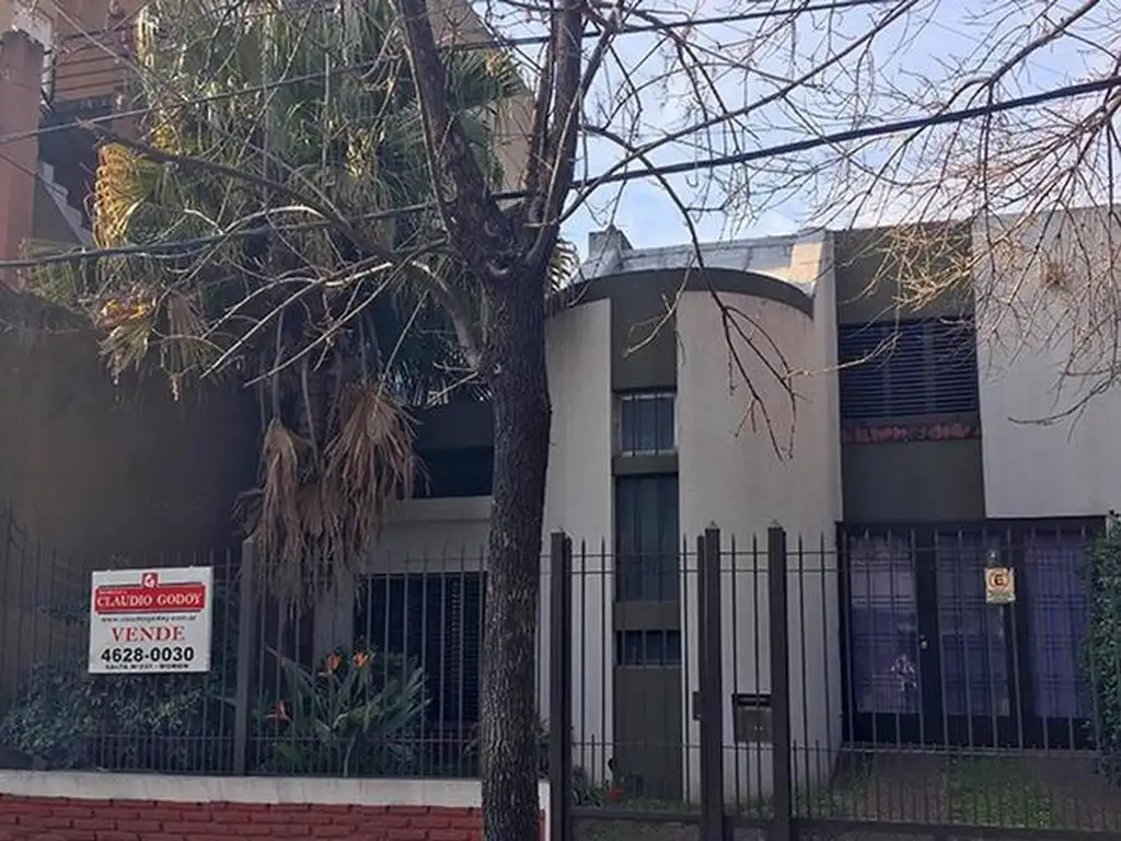 Casa en venta en Moron