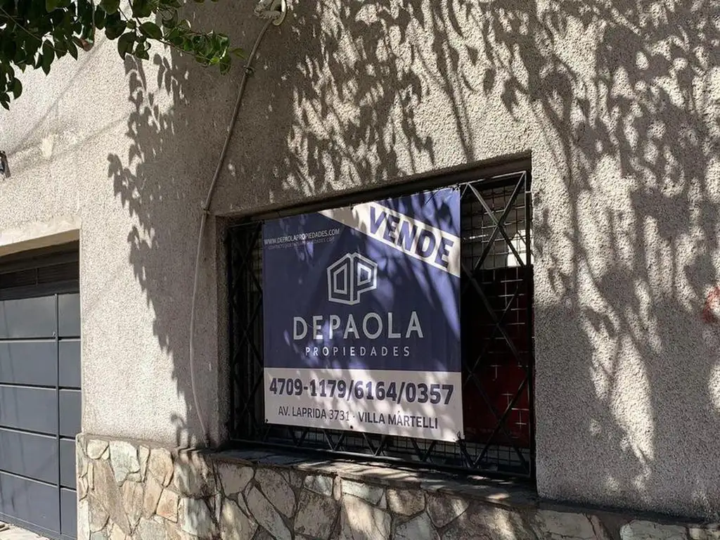 VENTA CASA 3 AMBIENTES REFACCIONADA - LOTE PROPIO - 2 DORMITORIOS PATIO TERRAZA - AVENIDA LAPRIDA 48