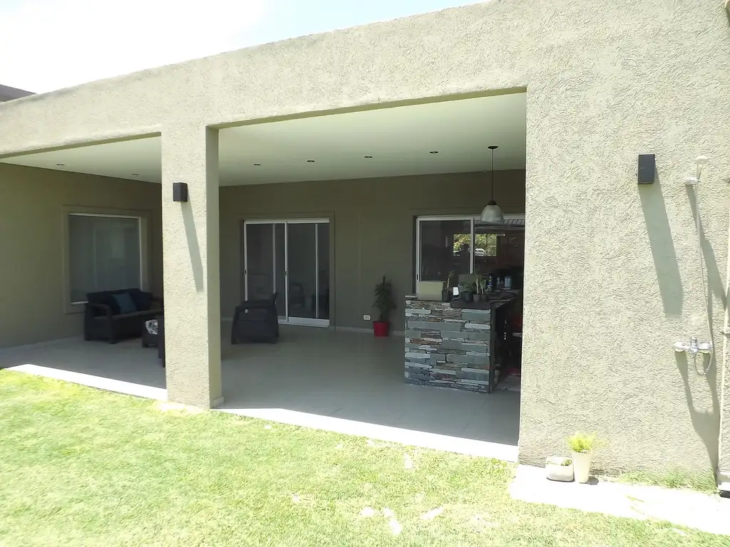 Casa en Venta en Pilar del Este - San Alfonso - 3 dormitorios - Argenprop