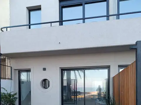 Vendo Casa en Malvín Frente a Rambla