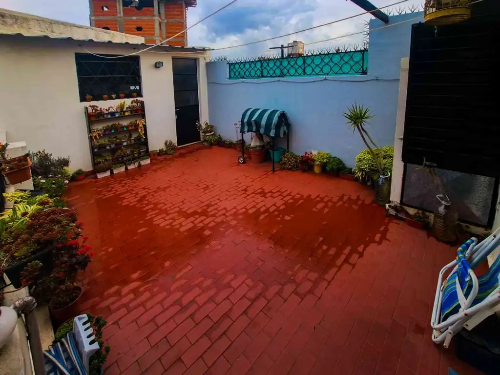 VENTA CASA MULTIFAMILIAR 6 AMB EN CASEROS