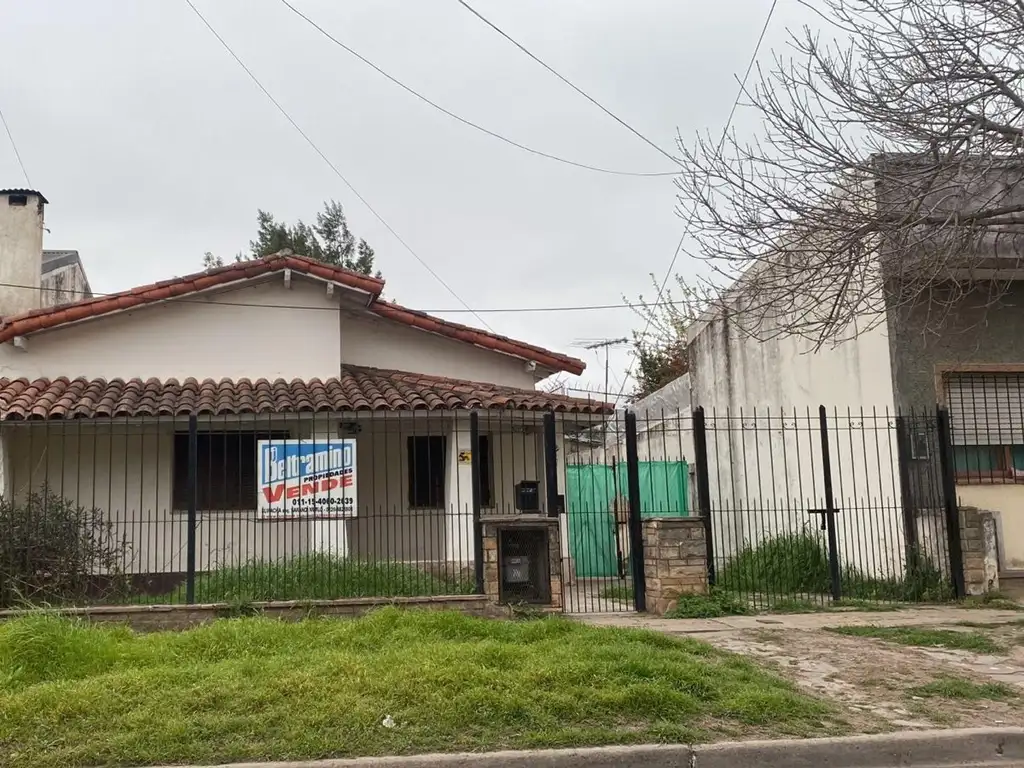 CASA EN VENTA - MORENO