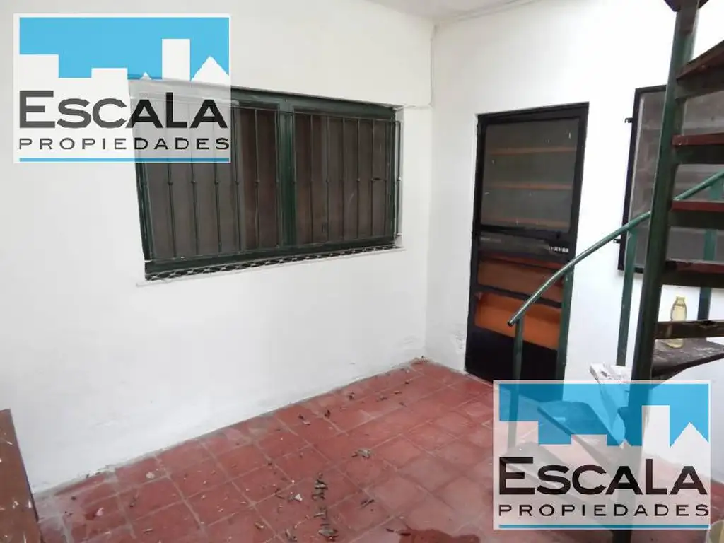 CASA EN VENTA DE 2 DORMITORIOS CON PATIO Y TERRAZA