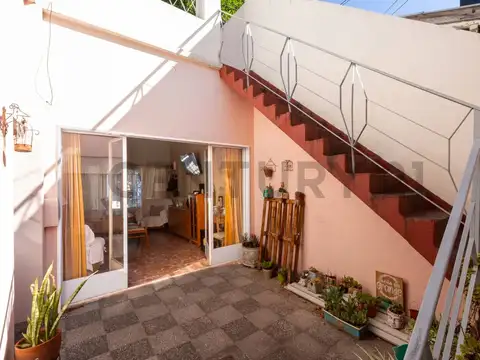 Venta de Casa en lote propio con jardin y parrilla en Sáenz Peña