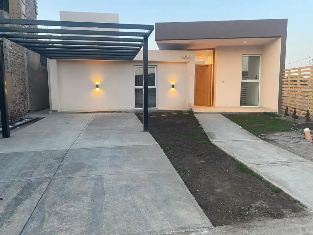 Casa en Venta en Barrio Privado Las Cortaderas 3