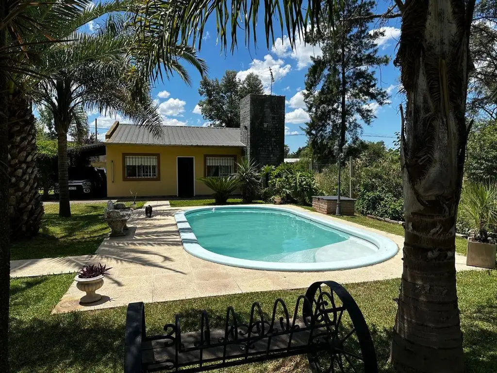 CASA QUINTA CON PILETA Y QUINCHO EN PASO DEL REY