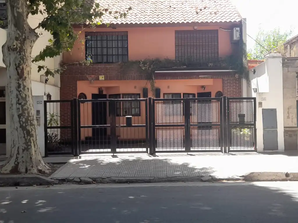 Villa crespo Casa en Triplex con Cochera y Parque