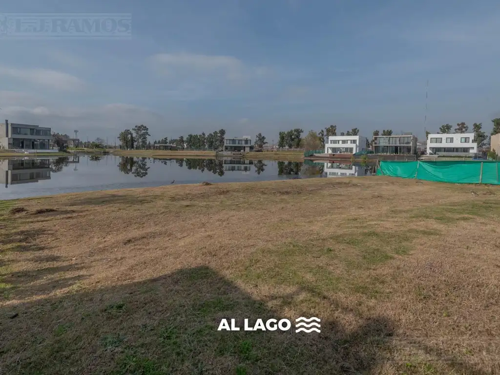 Terreno al  agua en venta  en Laguna Grande