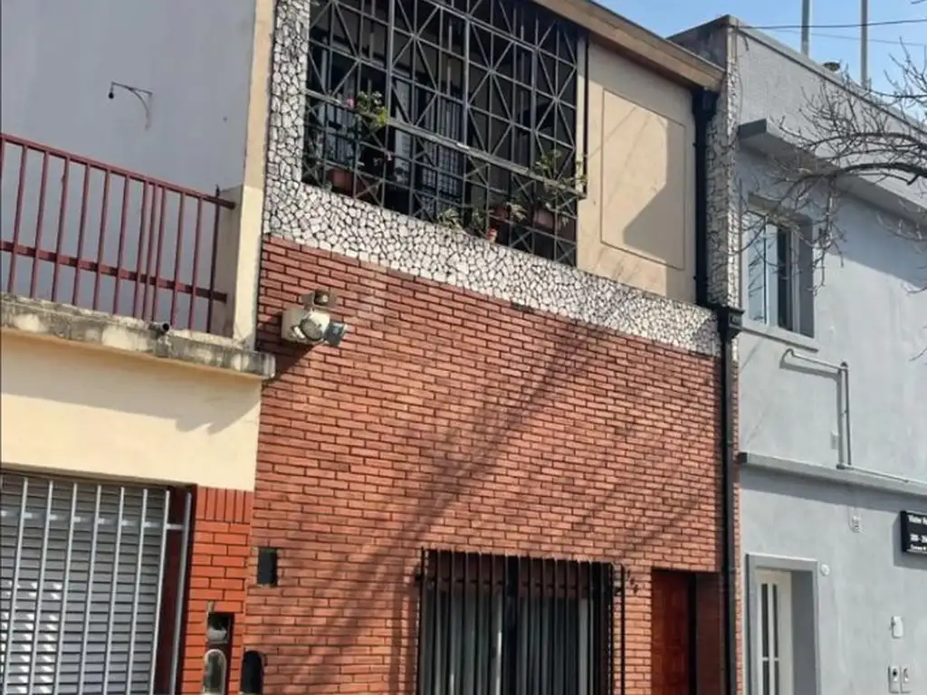 3 AMBIENTES TIPO CASA CON ENTRADA INDEPENDIENTE