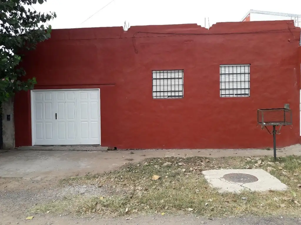 CASA EN VENTA :: UDAONDO :: 449M2 Y 100M2 CONST