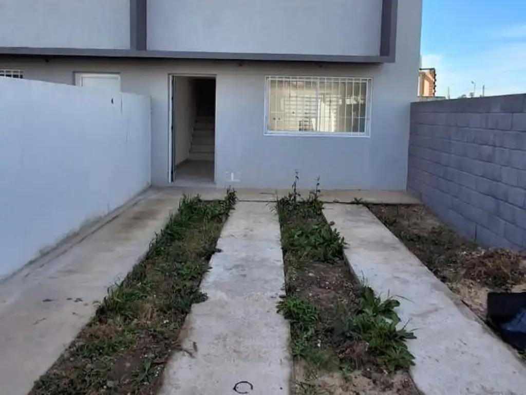 DUPLEX EN VENTA! EN ORO VERDE - A ESTRENAR