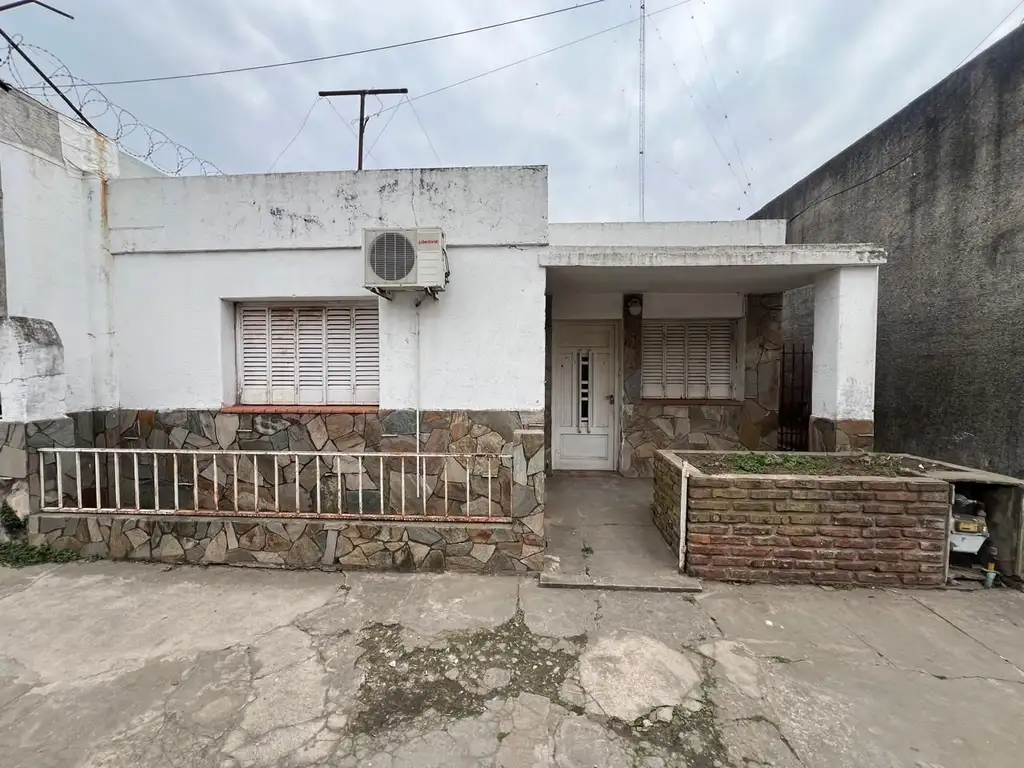 Vendo casa de 2 dormitorios