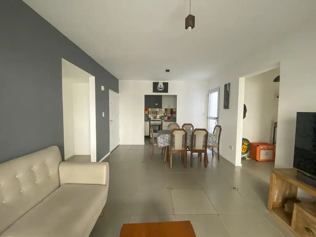 VENTA DEPARTAMENTO 3 AMBIENTES PATIO TERRAZA COCHERA PARQUE LEZAMA