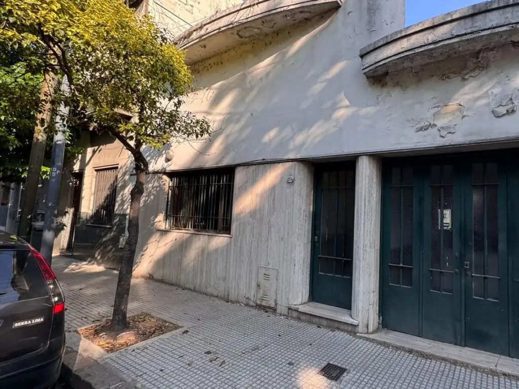 CASA EN VENTA 4 AMBIENTES BARRACAS