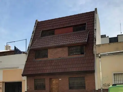 Hermosa y comoda casa 4 ambientes con inmejorable ubicación