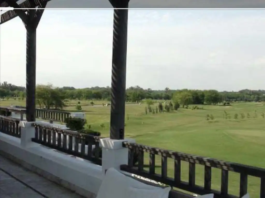 Venta de lote 185 en Everlinks Club de Campo, Luján. FONDO AL GOLF