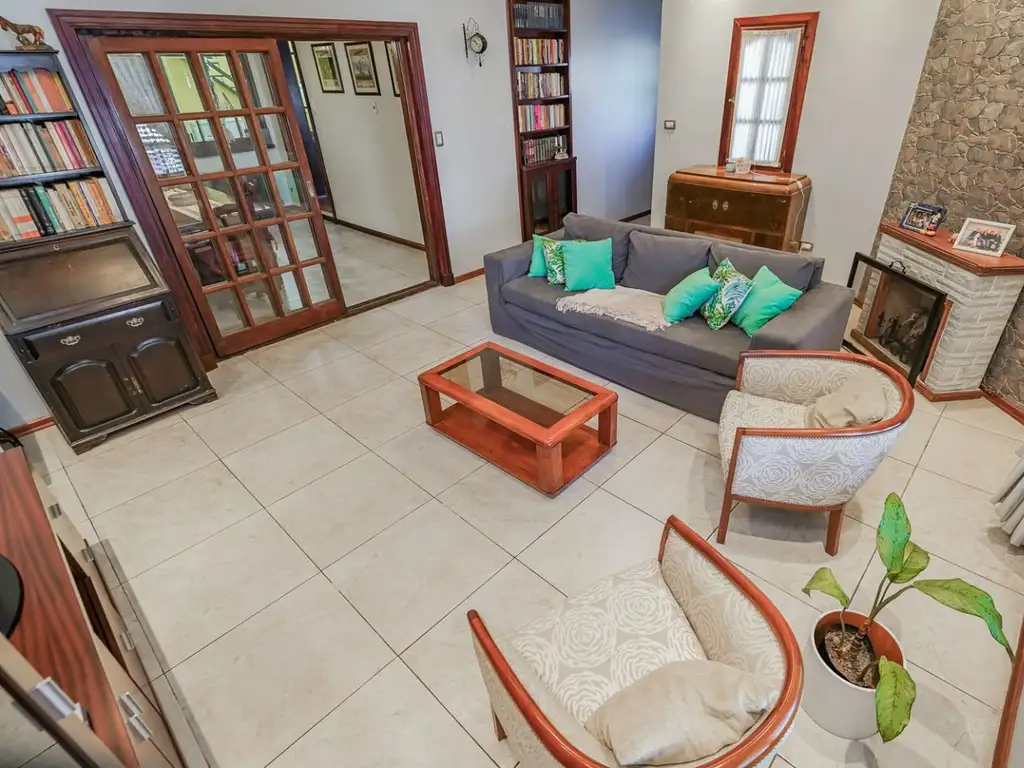 Venta | Excelente casa 5amb c/patio cubierto | Saavedra