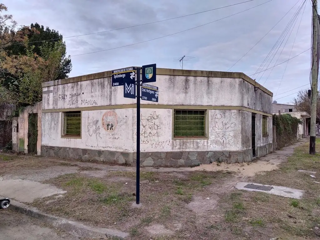 CASA AMERICANA PARA REFACCIONAR Y DEPARTAMENTO 30 M2