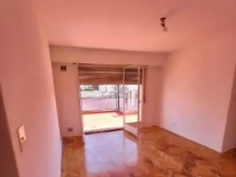 VENTA 2 AMBIENTES AL FTE CON BALCON TERRAZA.CASTELLI 200