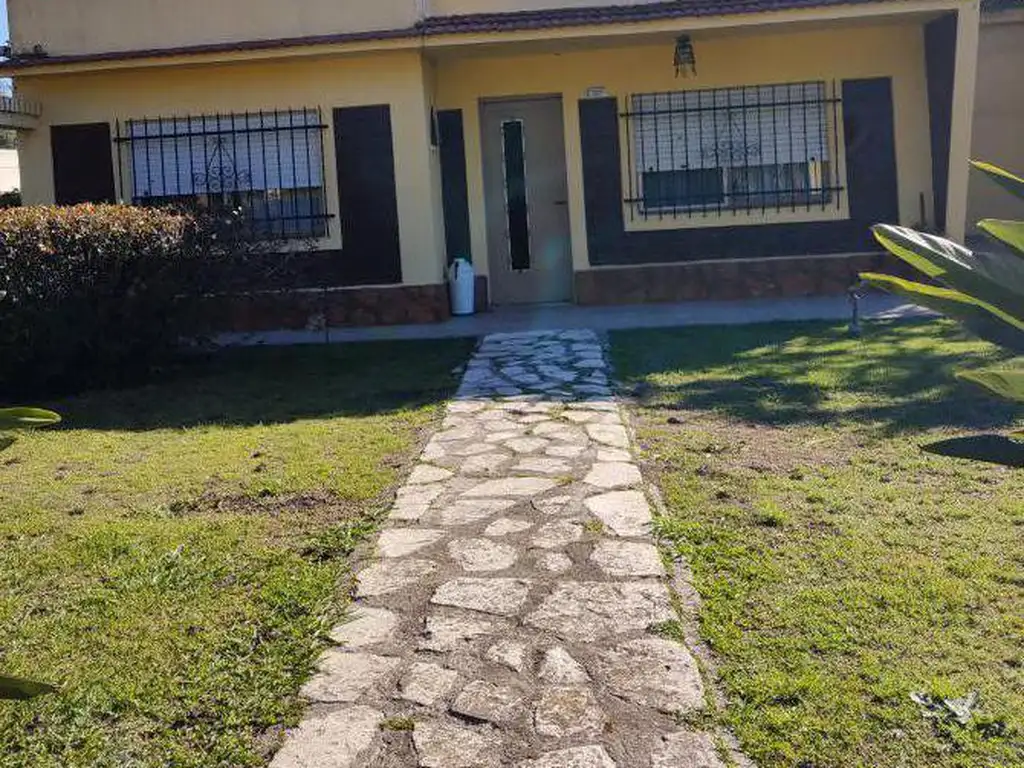 Casa + galpon en venta