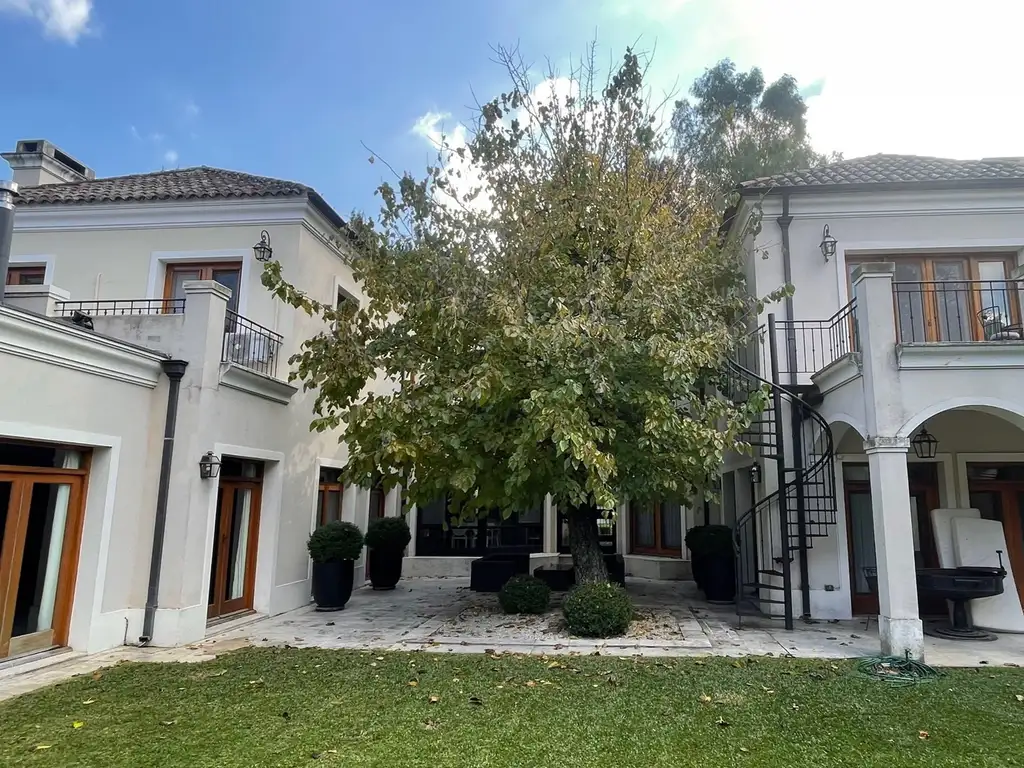 NUEVA  Excelente casa en Venta en El Talar de Pacheco.