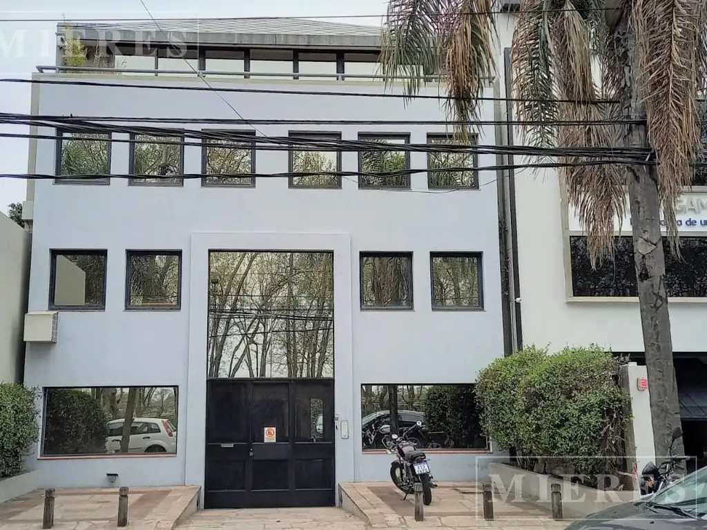 Excelente Oficina (90 m²) a la Venta en Martínez, San Isidro.