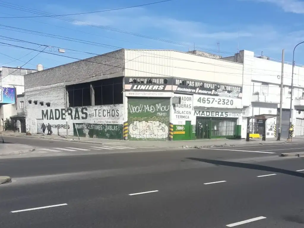 Galpón de 360 mts2 ubicado en Ciudadela.