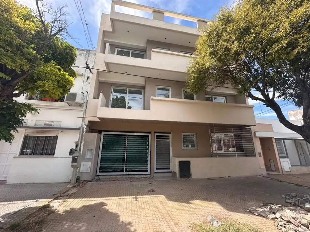 Departamento en venta en La Plata con cochera