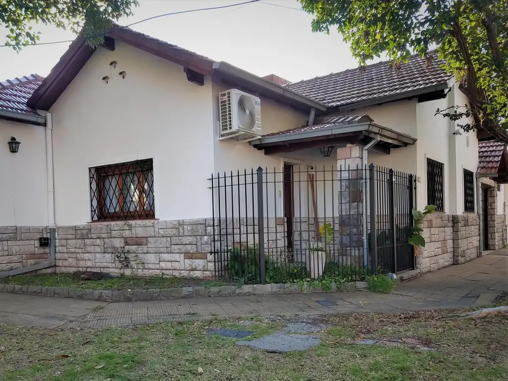 Casa en venta en Marques De Loreto 1800 - Castelar - Adinco