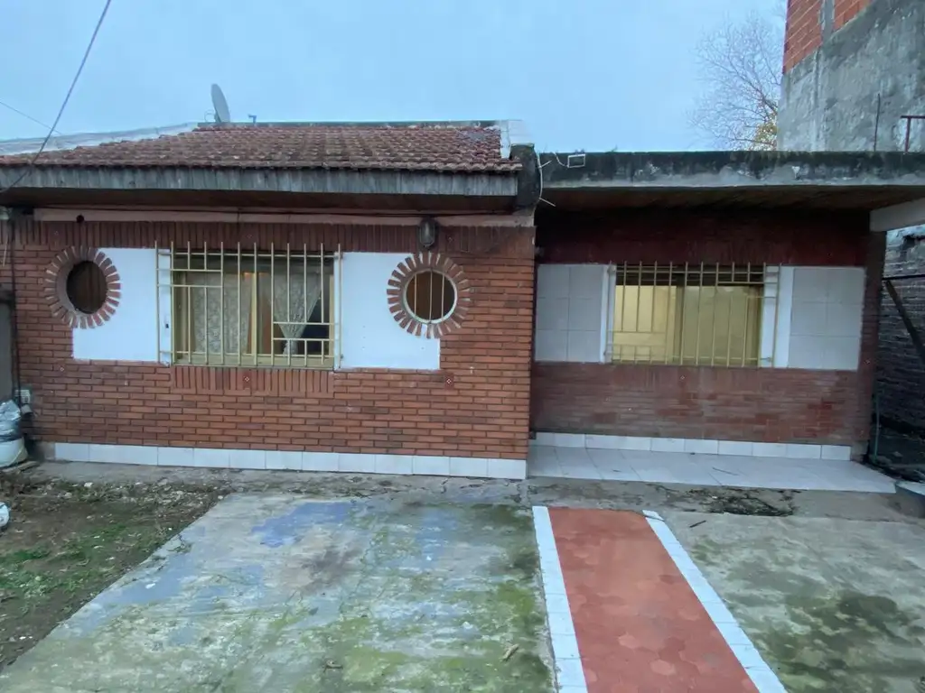 VENTA CASA 3 AMBIENTES GONZALES CATAN