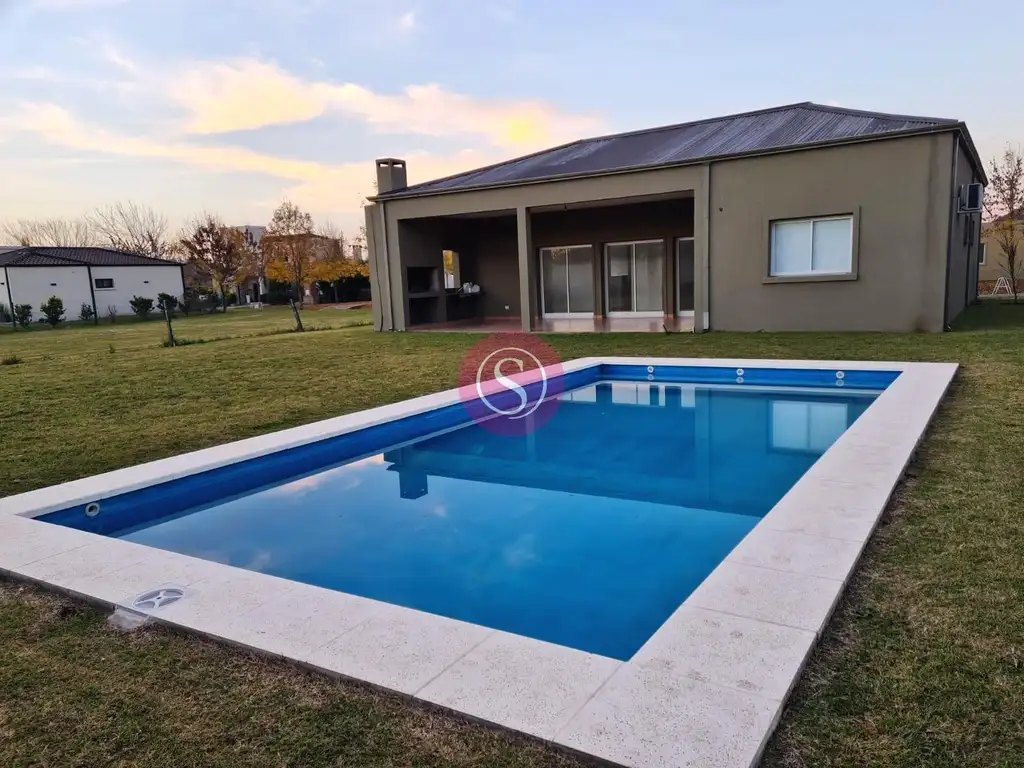 Casa en Alquiler en Barrio Los Jazmines, Pilar Del Este