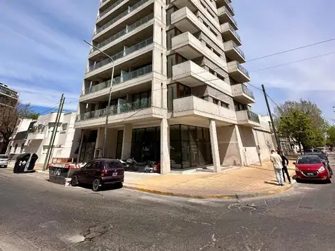 Departamento de 1ra categoria en Plaza Olazabal