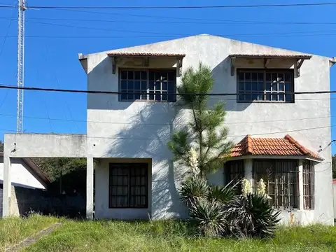 VENTA 2 CASAS 4 Y 2 DORMITORIOS LA FLORESTA