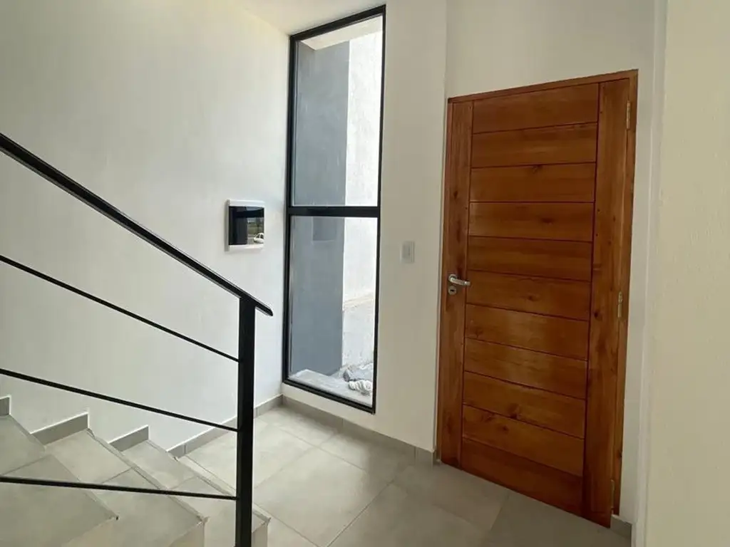 VENTA DUPLEX 2 DORMITORIOS EN VALLE CERCANO