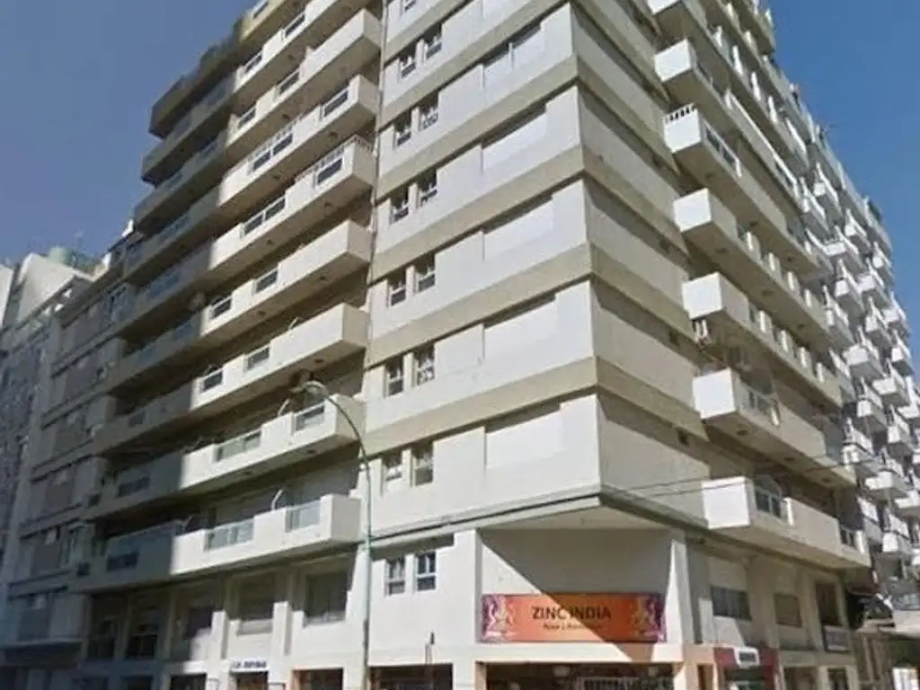 VENTA DEPARTAMENTO 4 AMBIENTES CON TERRAZA Y PARRILLA!