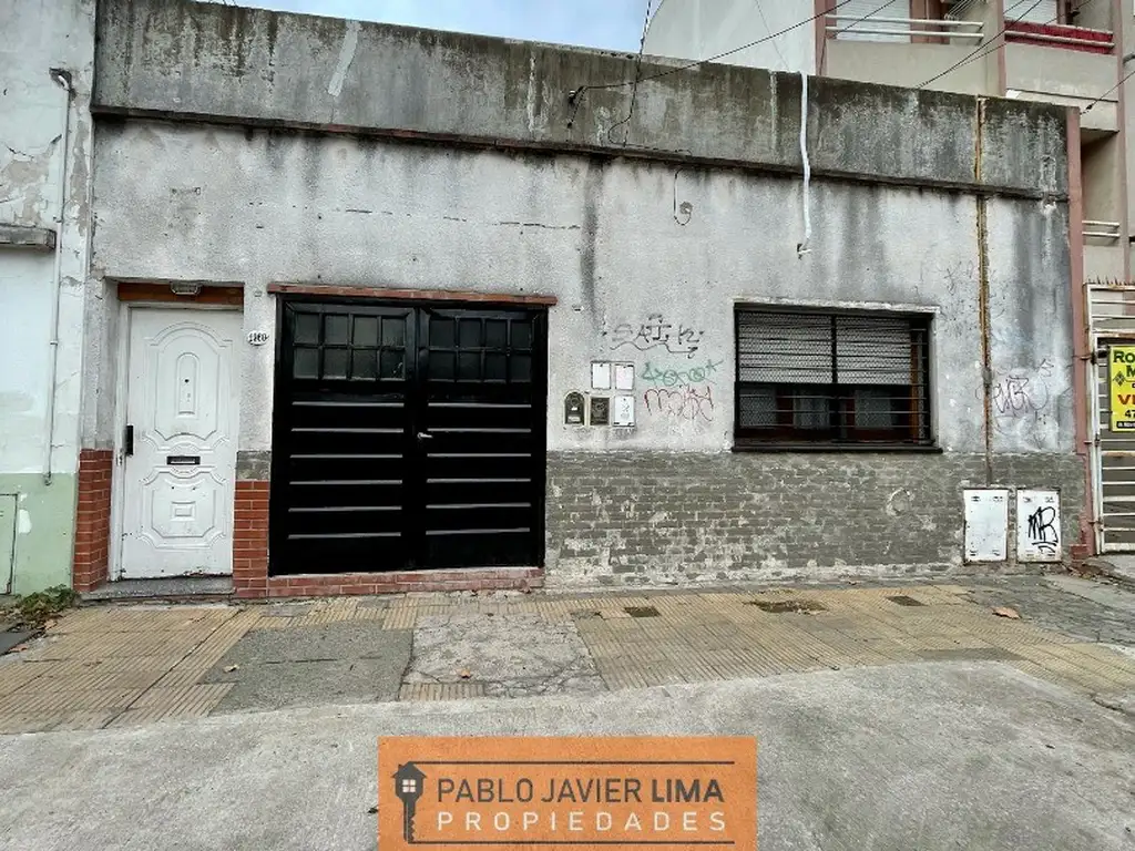 VENTA de Departamento tipo casa 4 AMB en CASEROS