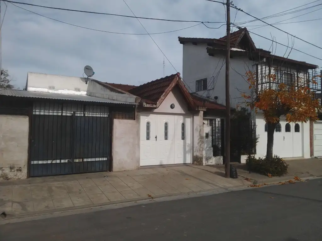 Casa en Barrio Lubo, Interno Jujuy 333