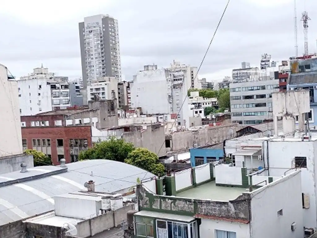 Zona Shopping  Turística, Piso alto Luminoso OPORTUNIDAD