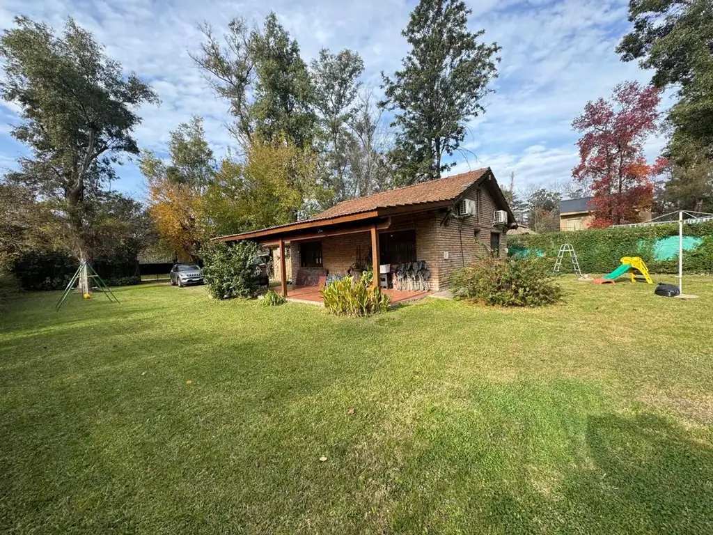 Casa Quinta en venta, Robles del Monarca, La lonja Pilar.