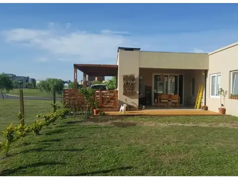 Casa en Venta en Pilar Del Este - 2 dormitorios