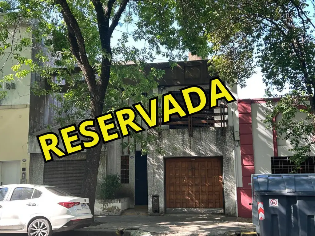 Casa en  Venta de 6 ambientes Lote de 8.66 x 16.40 Colegiales