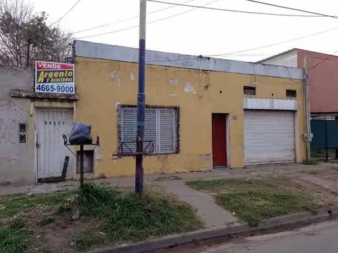 Casa 3amB, Local + Dpto 3 amb y Galpón - VALOR LOTE