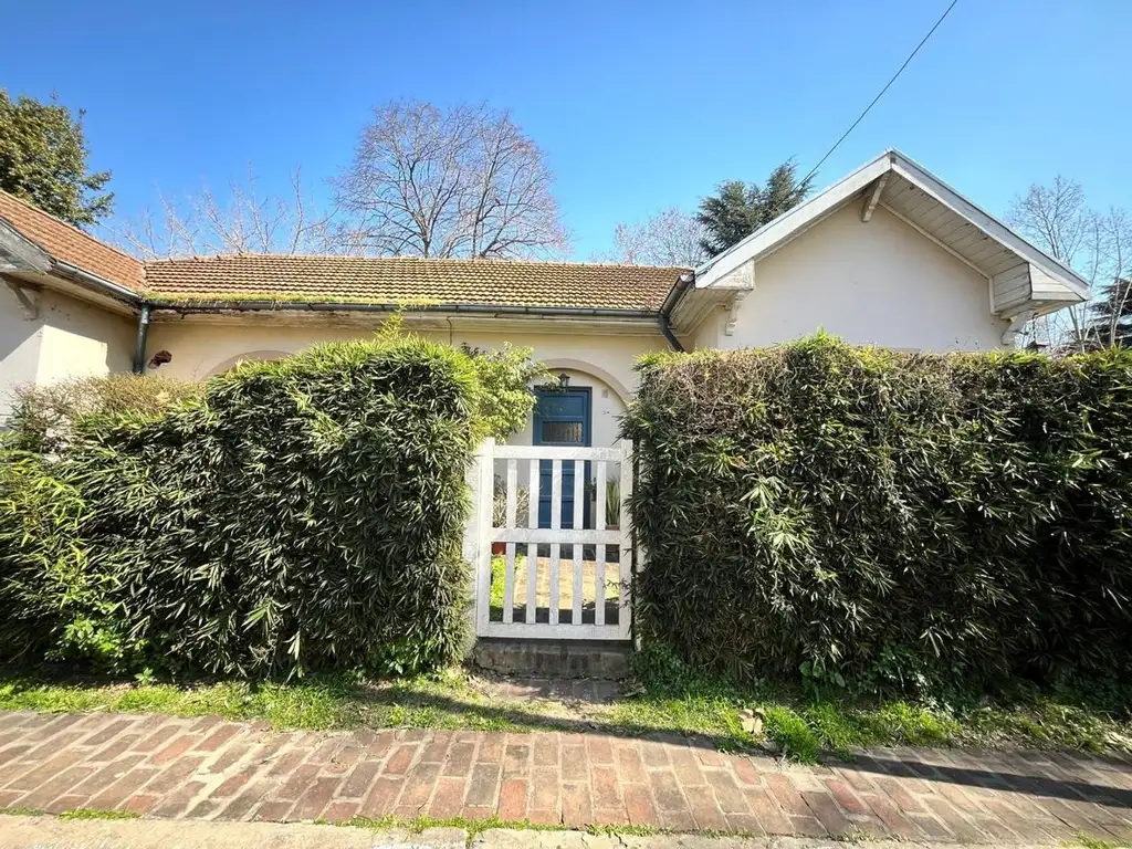 VENTA CASA COLONIAL BARRIO VILLA ARGENTINA