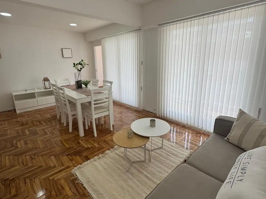 Departamento en venta - 4 ambientes reciclado - Plaza Colon