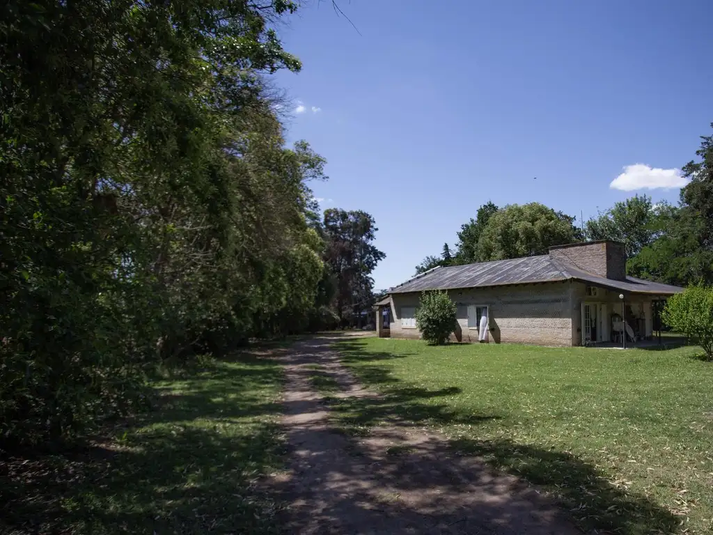 Casa quinta en venta amplio parque excelente estado