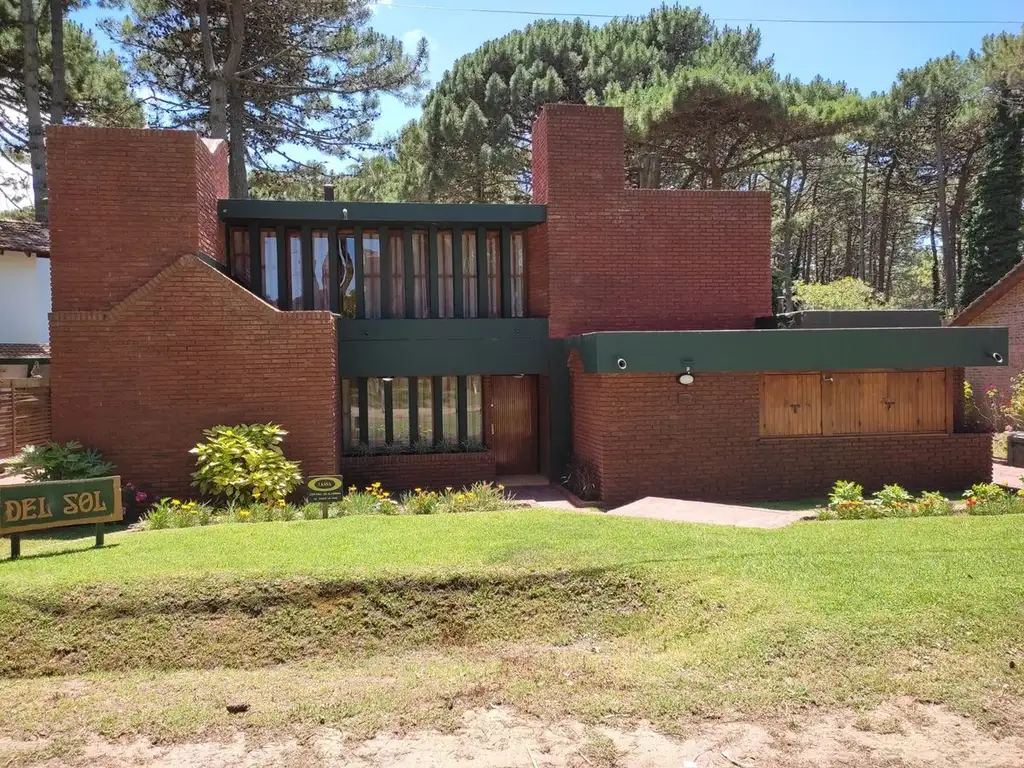 ALQUILER TEMPORARIO CASA EN ZONA LASALLE