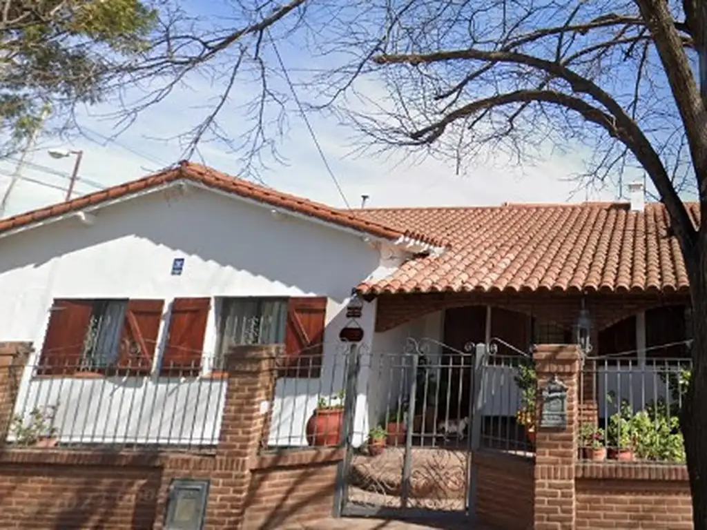 CASA EN VENTA EXCELENTE ESTADO