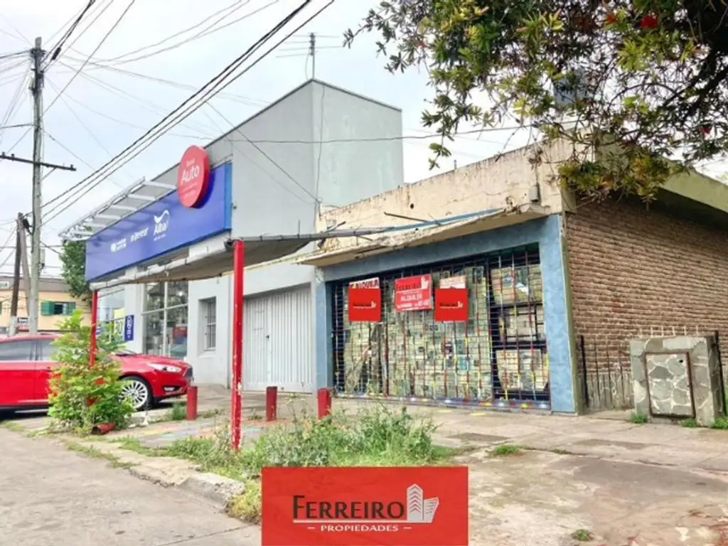 VENTA DE LOCAL COMERCIAL MÁS CASA