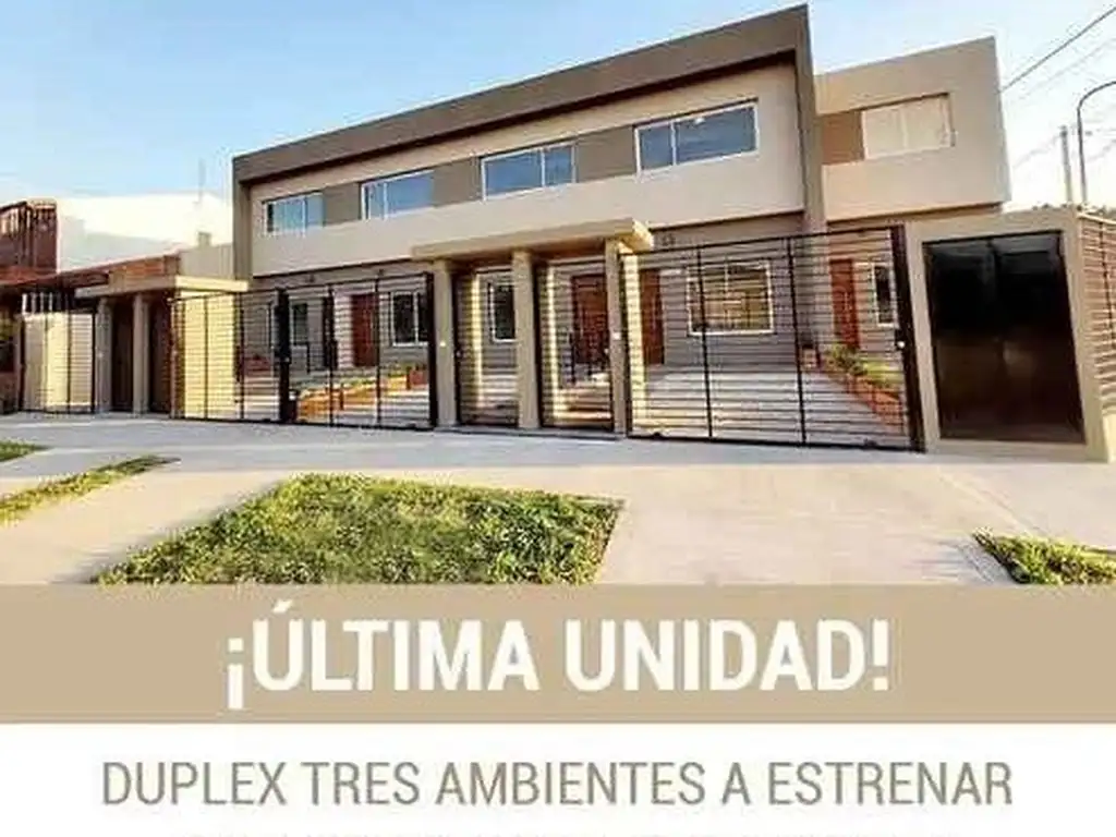 Casa  en Venta en Castelar, Morón, G.B.A. Zona Oeste - AMA0197_LP576923_1