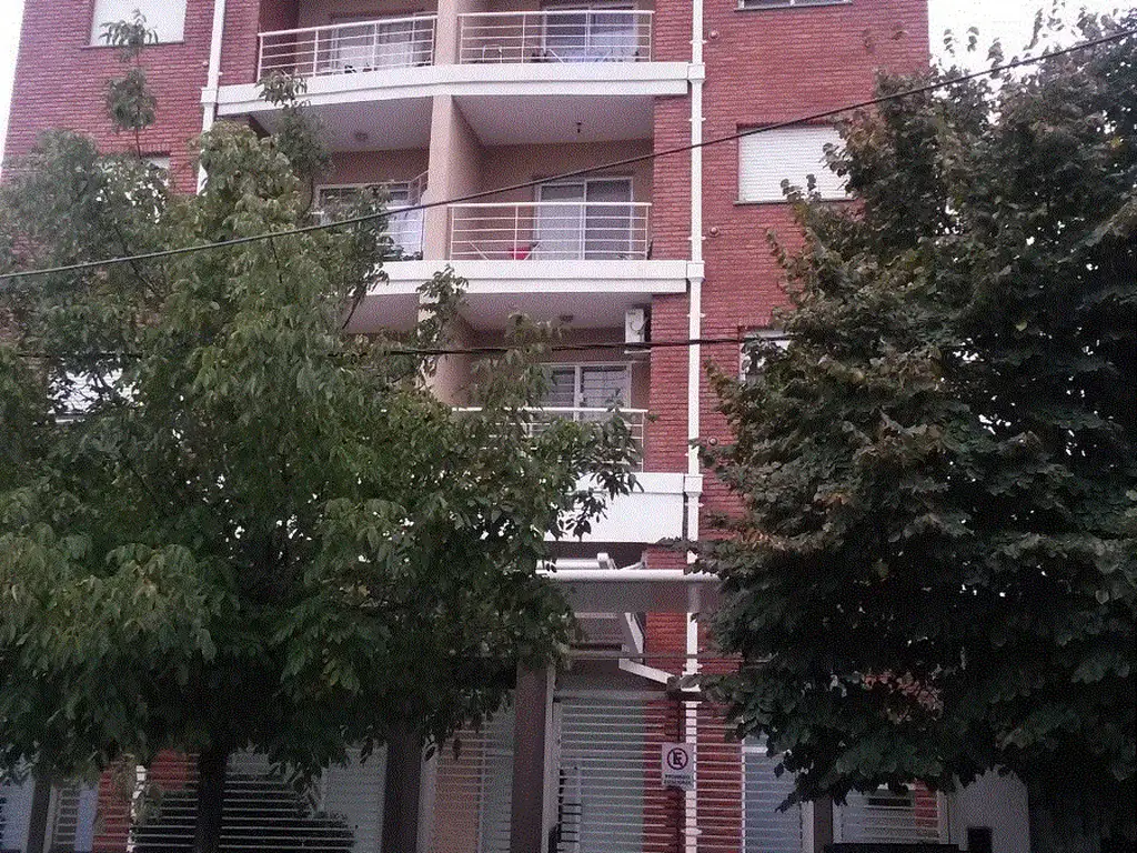 Impecable 2 ambientes, Campana centro